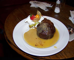 sticky-toffee-pudding-castlecary-house-hotel