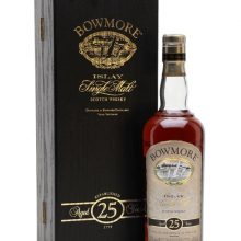 Bowmore 25 Year Old / Old Presentation Islay Single Malt Scotch Whisky |