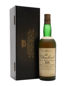 Glenlivet 25 Year Old / Royal Wedding Reserve Speyside Whisky |